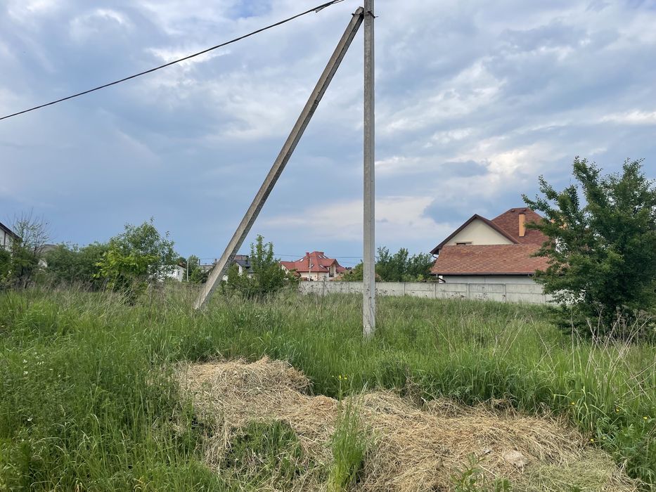 Земельна ділянка під забудову з комунікаціями