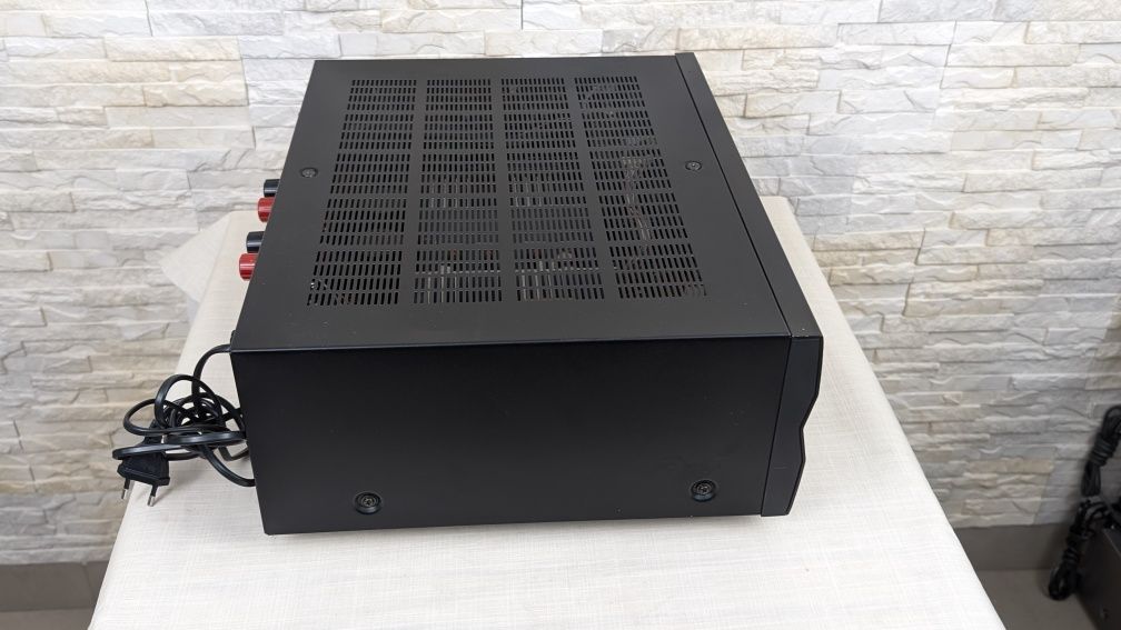 Yamaha AX-892 Flagowy model wzmacniacza stereo
