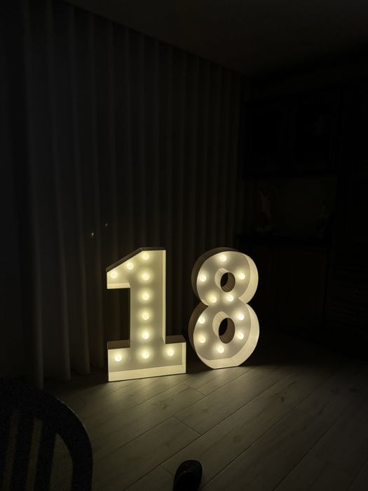 Números gigantes luminosos para festas e decoração