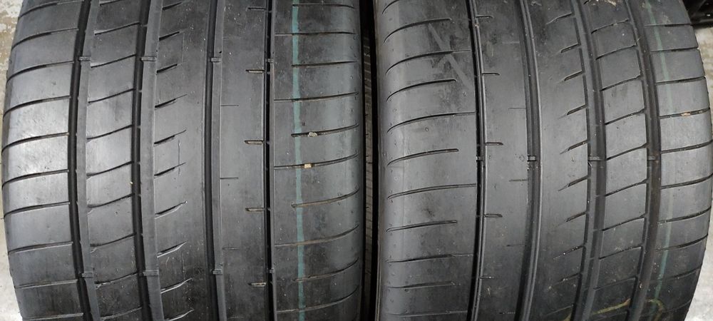 Pneus 305/30/21 semi novos