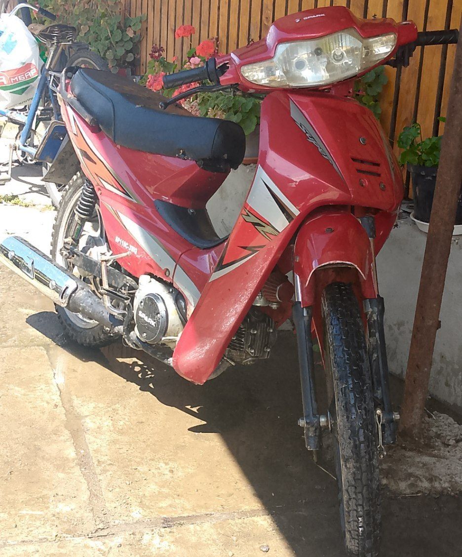 Продам мопед спарк110