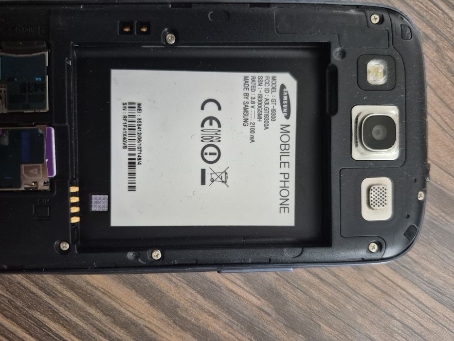 TELEFON SMARTFON Samsung GALAXY S3 Mini model gt-i9300