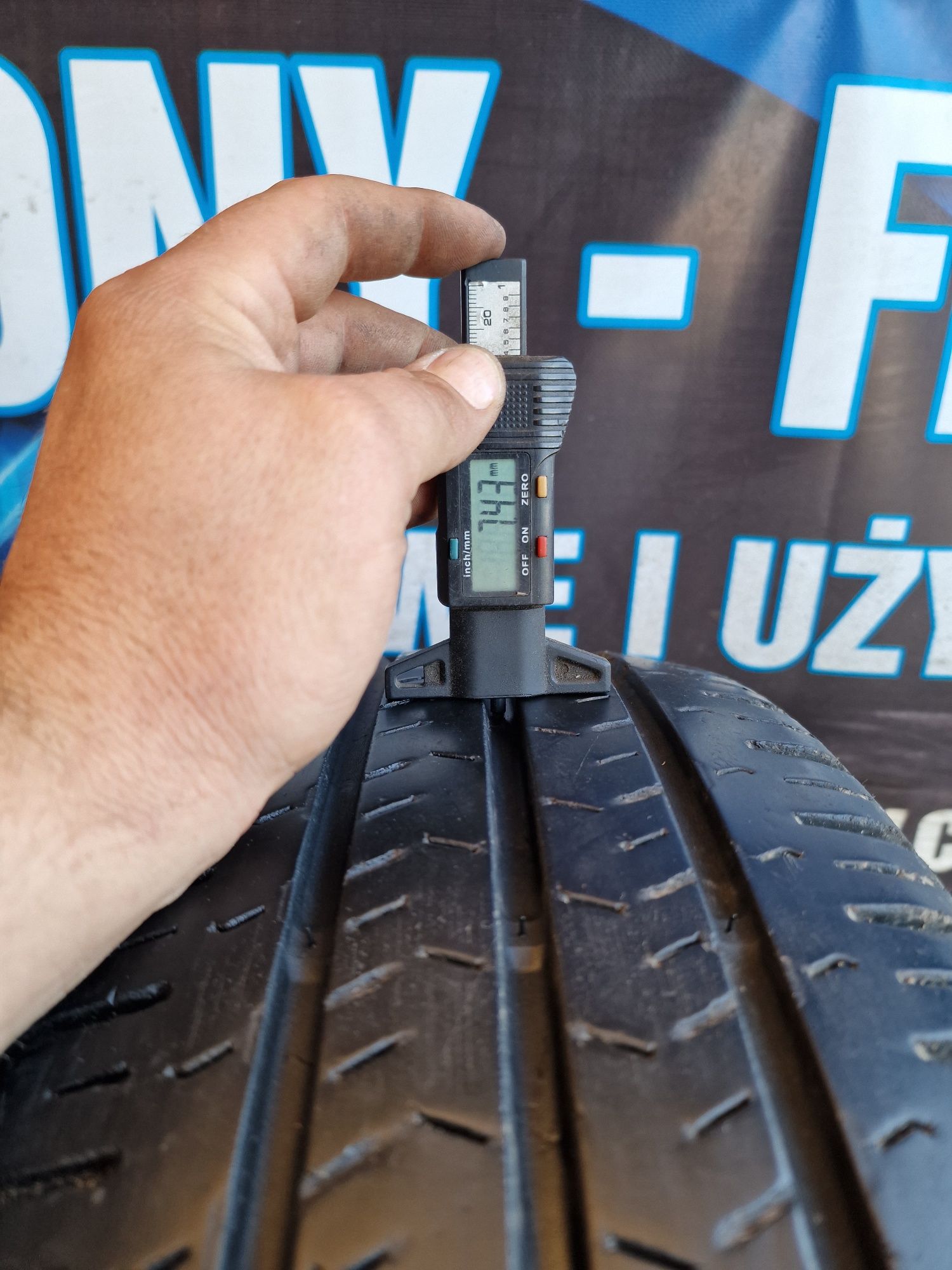 Opony letnie 215/75/16C Hankook wzmacniane Para 7.4mm