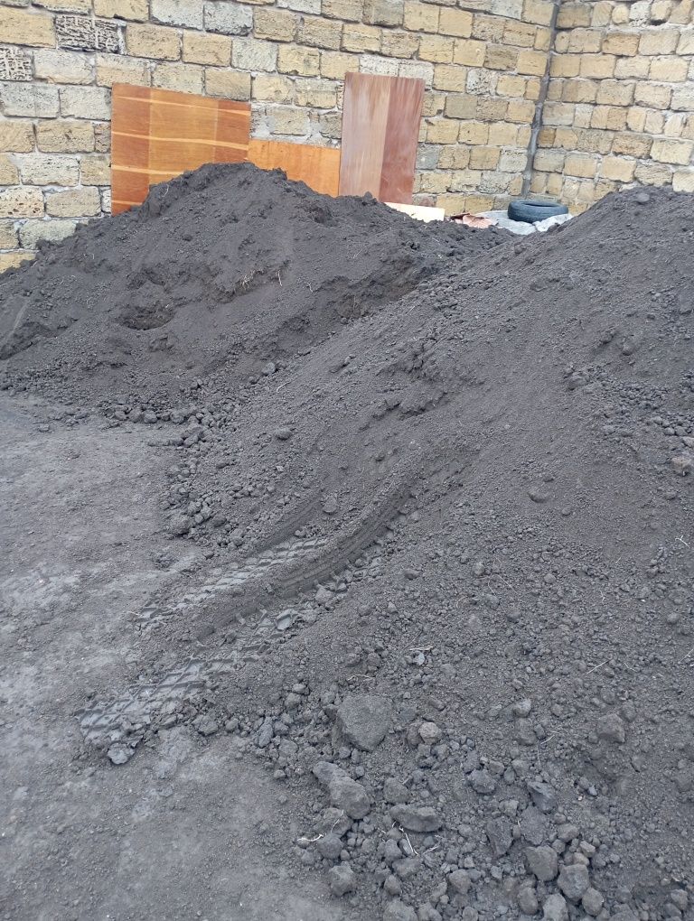 Продаю чорнозем хорошего качества в мешках.