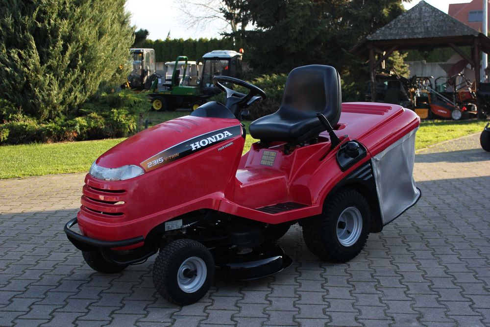 Honda 2315 V2 TRAKTOREK Kosiarka