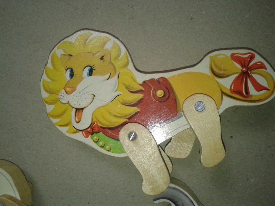 Drewniana Kolekcja starych Przedmiotów, Stare Zabawki 60lata