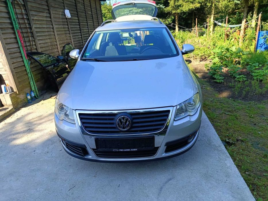 maska przód VW PASSAT B6 kombi LA7W
