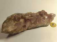 Naturalny kamień Ametyst w formie krystalicznej bryły skałki nr X