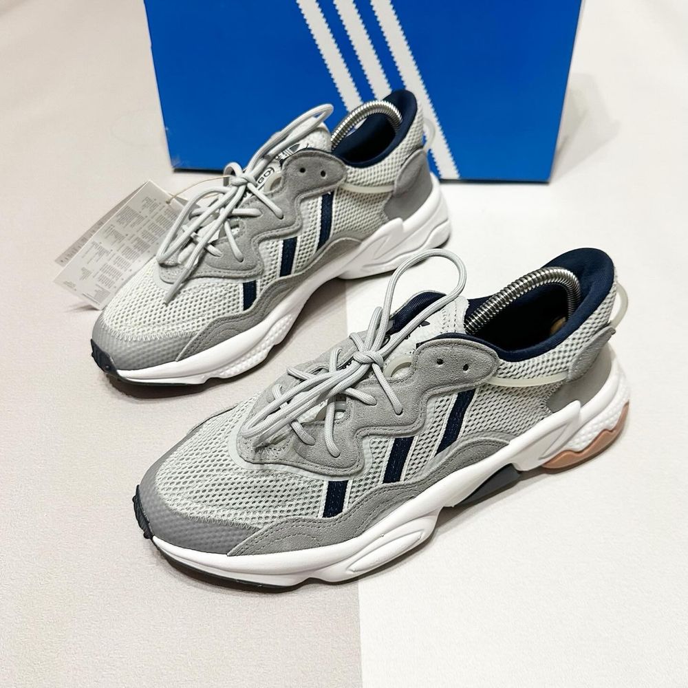 Нові кросівки Adidas Ozweego сірі з чорним лого 44 розмір