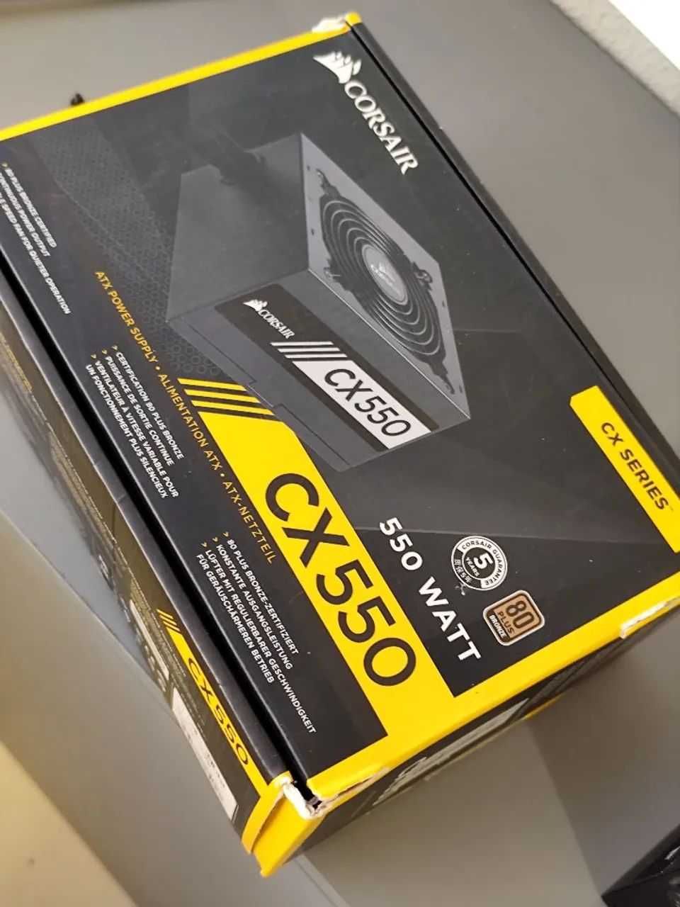 Corsair CX550M 550 W (semi-modular, 80 Plus Bronze)