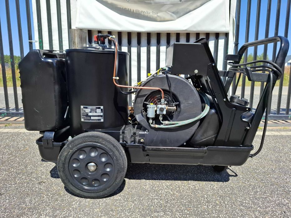 Myjka ciśnieniowa Karcher HDS 760 *400V* Gorąca woda*