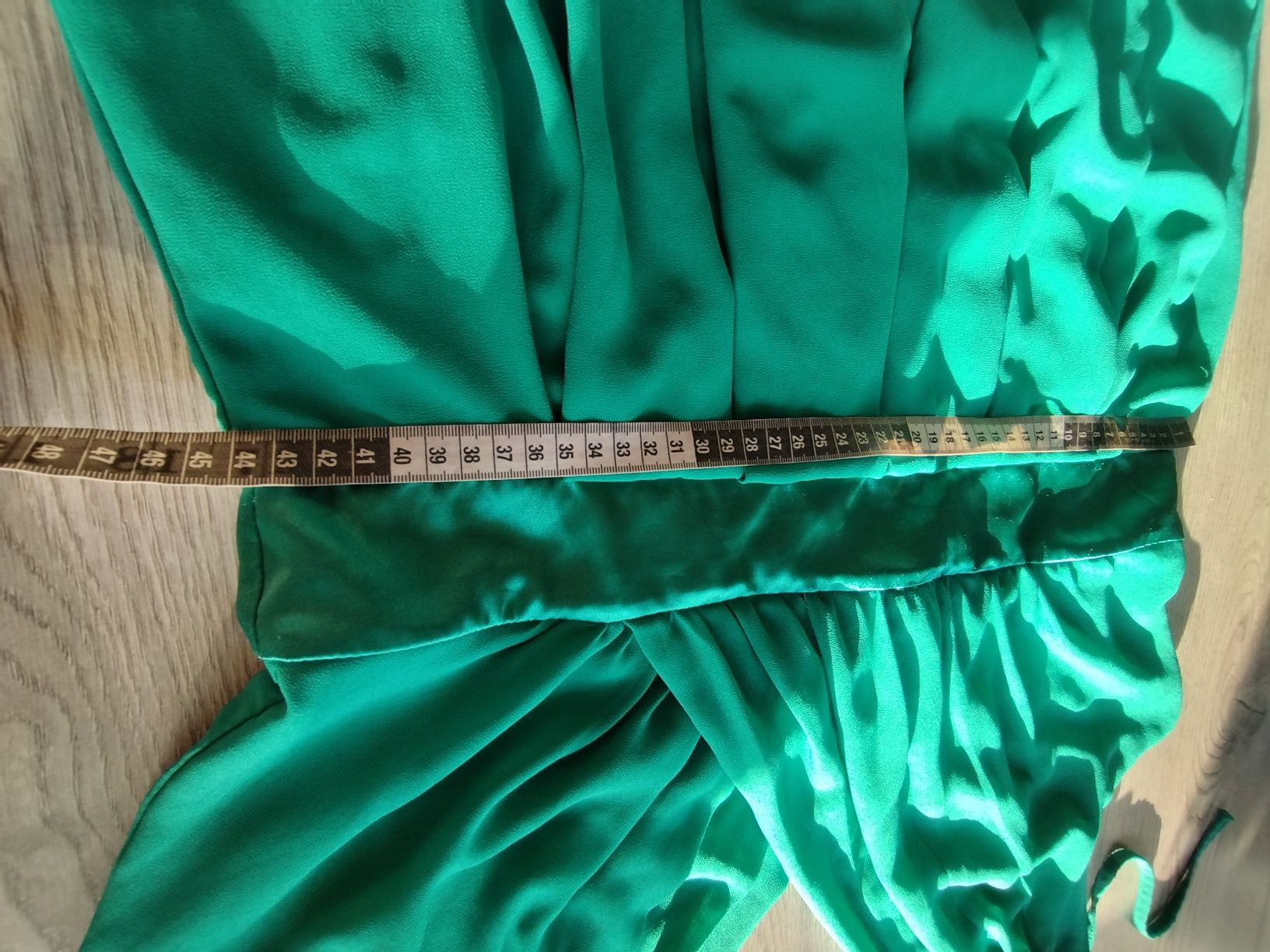 R.44 46 TFNC London zielona sukienka kopertowy dekolt