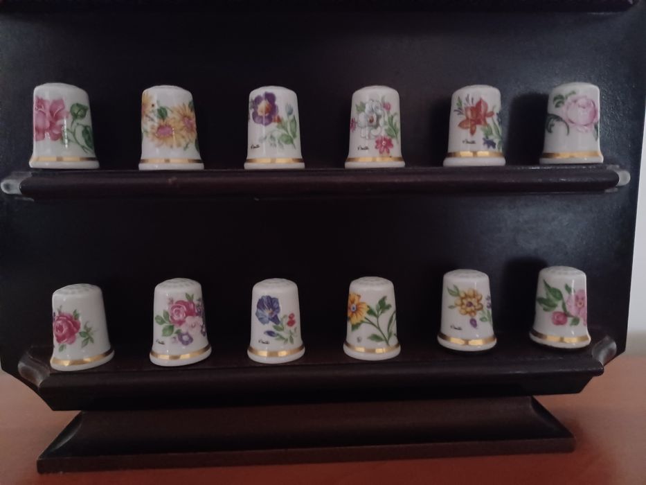 Coleção completa de 30 Dedais em loiça Limoges