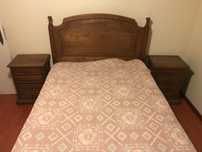 Quarto Completo|Cama, roupeiro, cómoda, mesas cb.(Madeira de Castanho)
