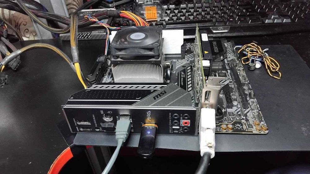 Геймерський комплект на AM4 - B550M 5700x 32Gb 3200Mhz