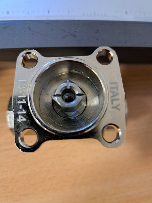 Siłowniki Belimo LRQ24A z zaworem kulowym