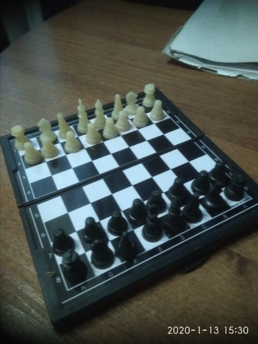 Шахмати магнітні дорожні