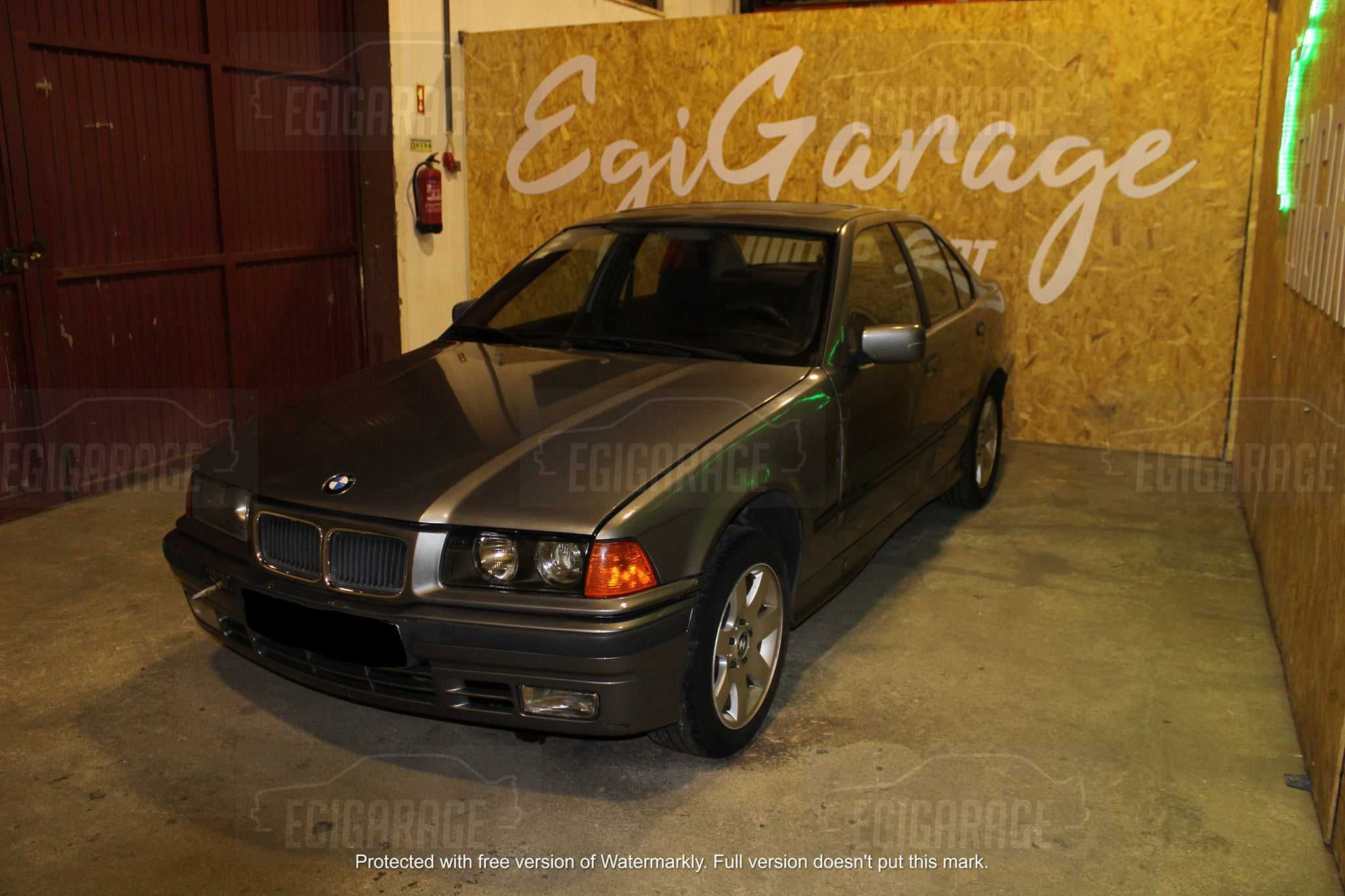 BMW E36, 318i _ Para Peças