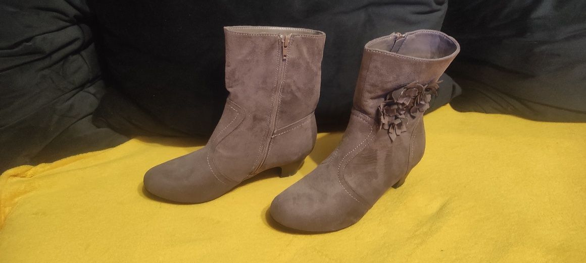 Zamszowe buty botki półbuty kozaki 38 zamsz liva loop