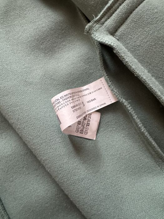 Продам пальто нове гарне Stradivarius