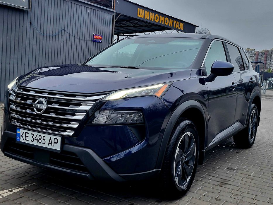 Ниссн Роуг- 24 год Без пробега