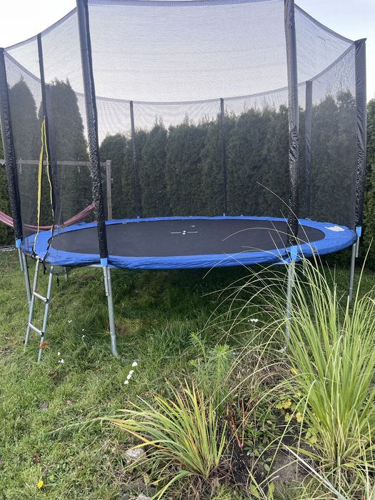 Trampolina bardzo duza