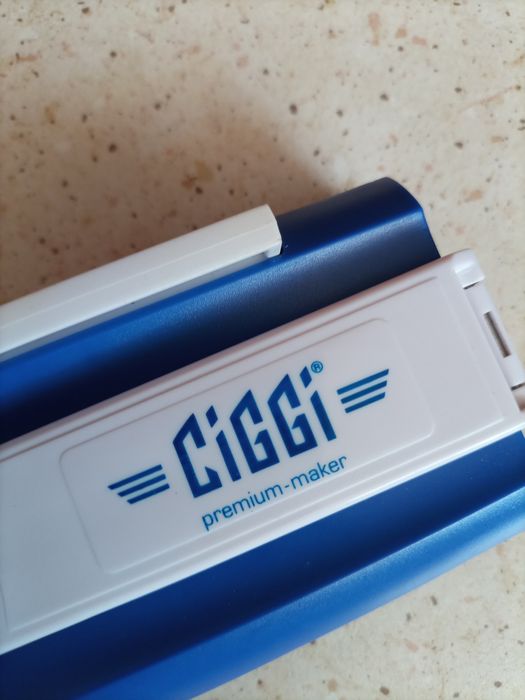 Markowa ręczna niemiecka maszynka, nabijarka do papierosów Ciggi.