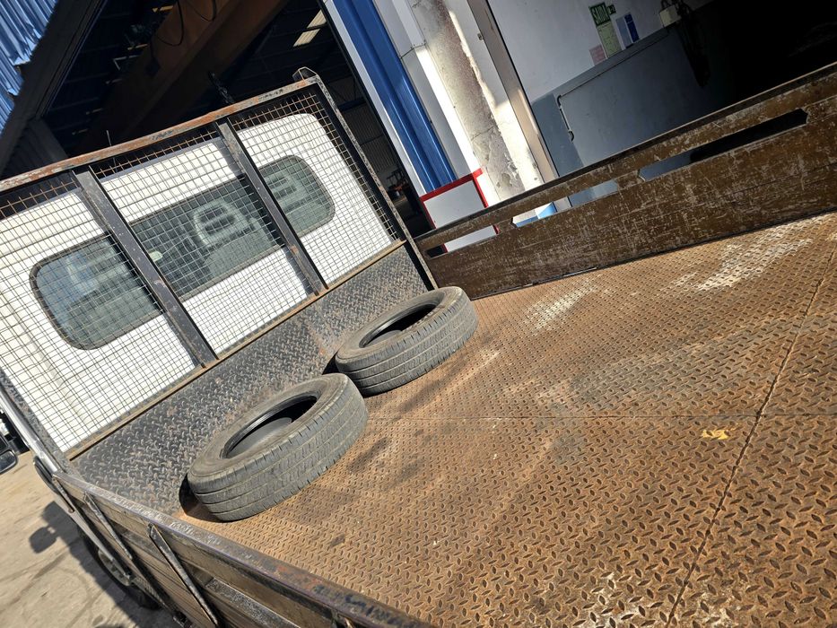 Carrocaria em furgon 3500