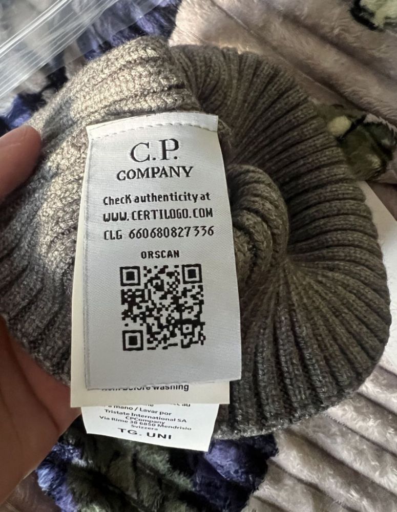 Шапка C.P. Company