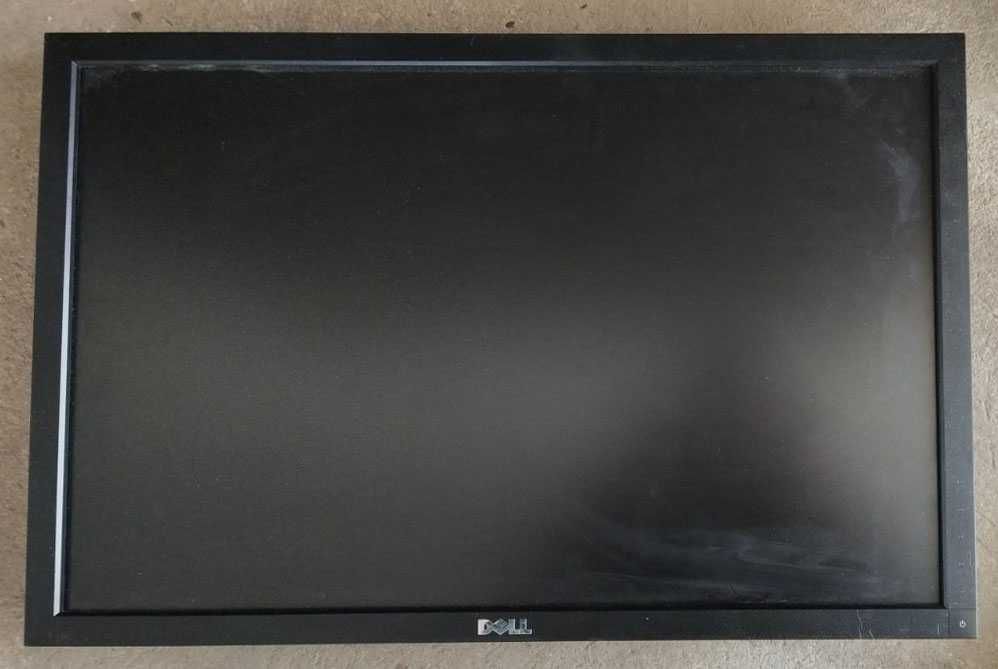 ПРОфесійний монітор DELL  vga rca dvi-d 24 дюйма