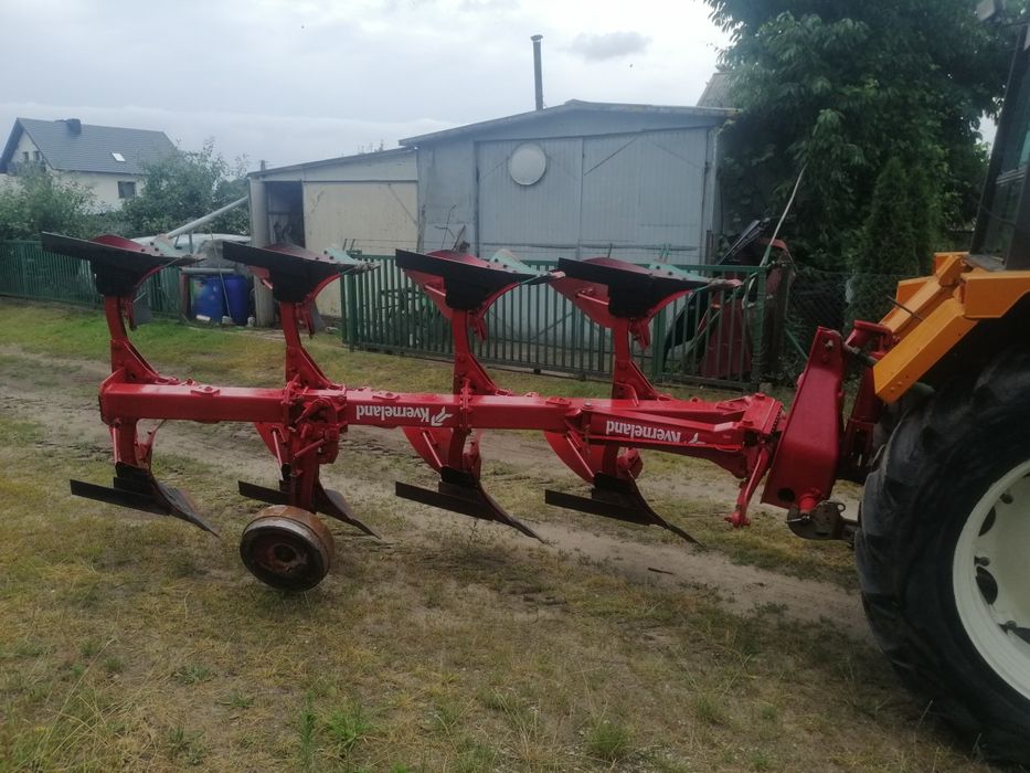 Pług 4 skibowy obrotowy kverneland