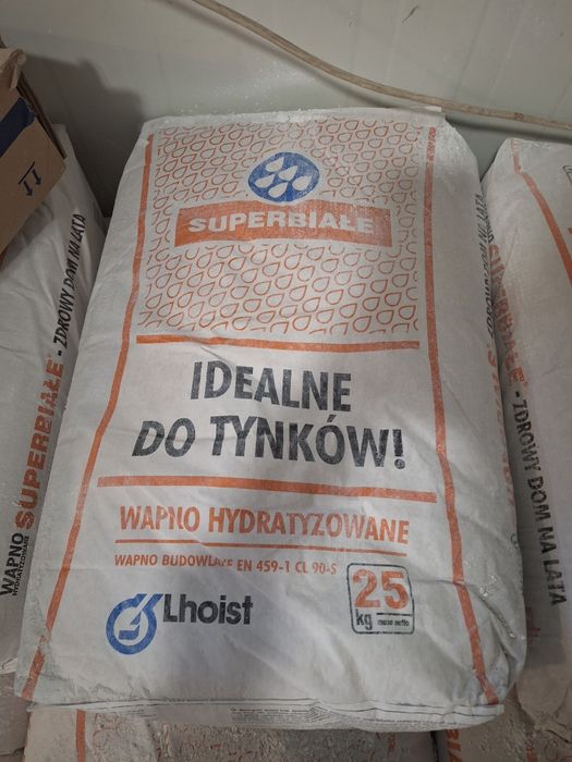Wapno budowlane w workach