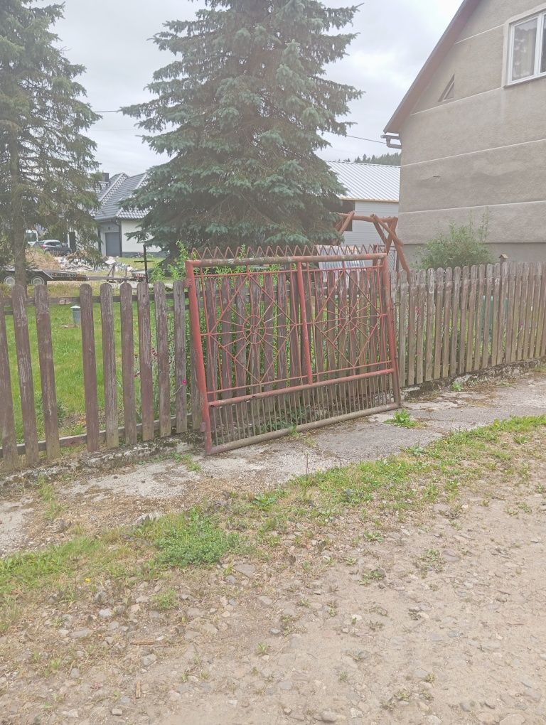 Brama wjazdowa dwuskrzydłowa