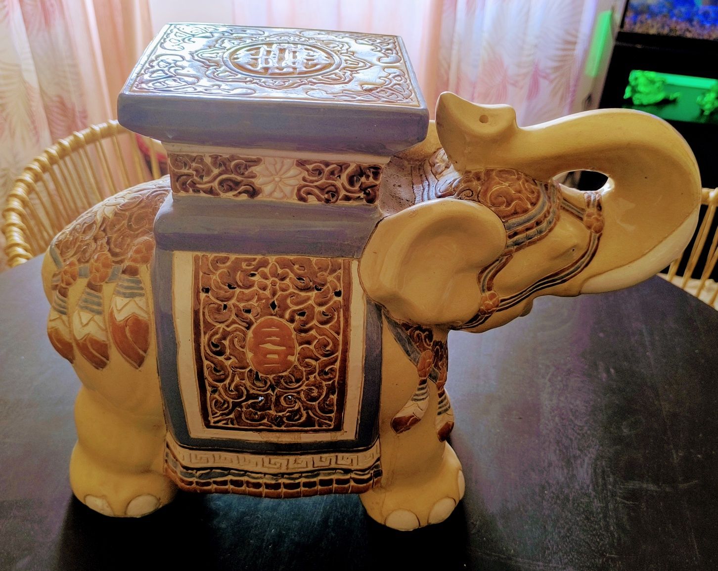 Elefante asiático de cerâmica vintage