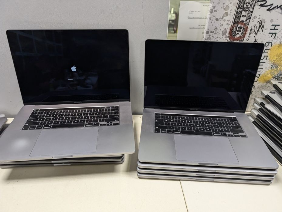 Ноутбук Apple MacBook Pro A2141 Core i7-9750H - відео 4ГБ
