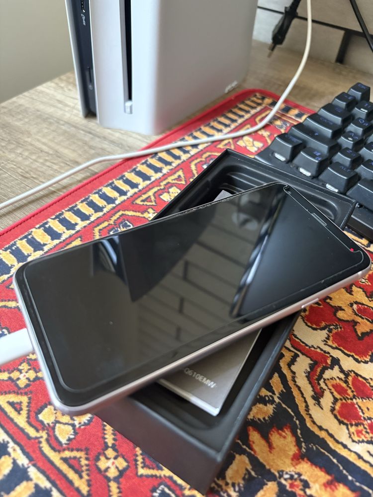 Telefon   Lg q7
