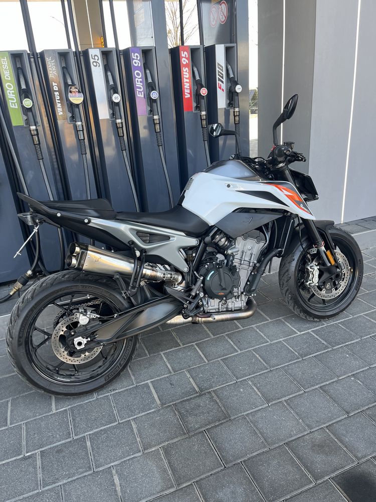 Мотоцикол KTM Duke 790