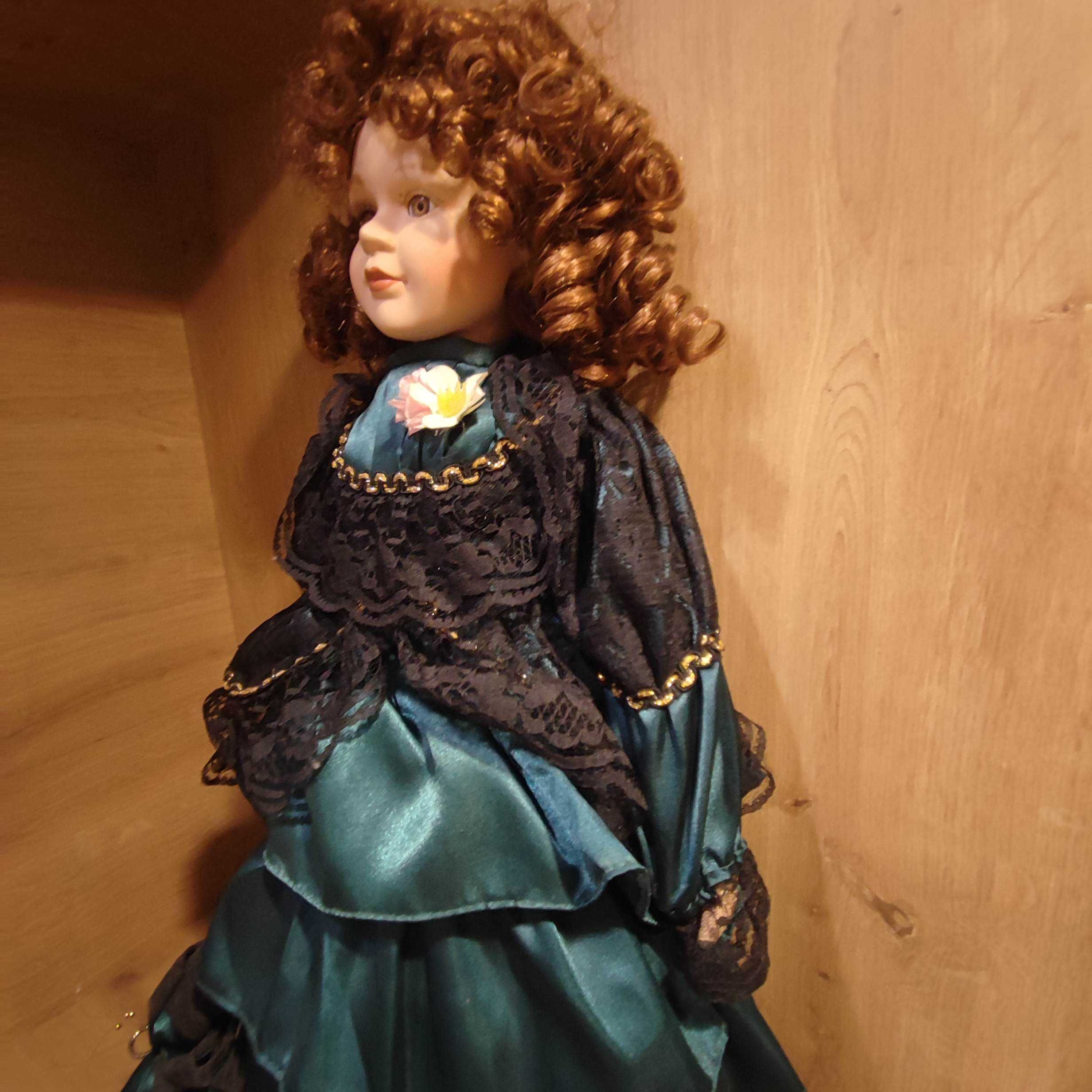 DUŻA RZADKA  Lalka kolekcjonerska  (collectible porcelain doll)