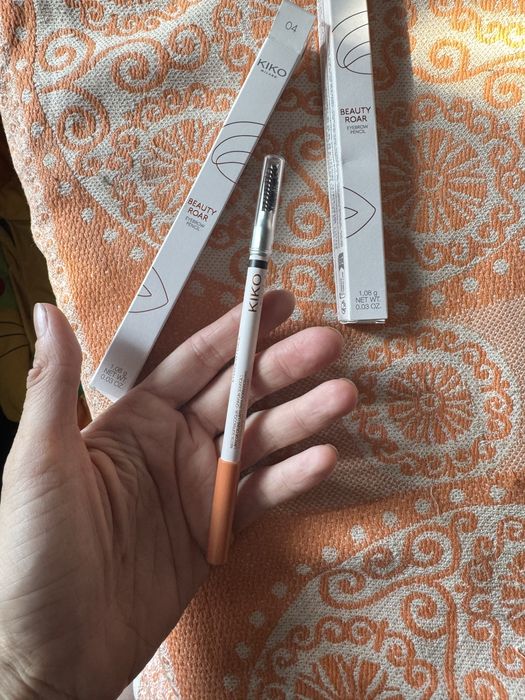 Продам два олівці  для брів кіко мілано 04 нові