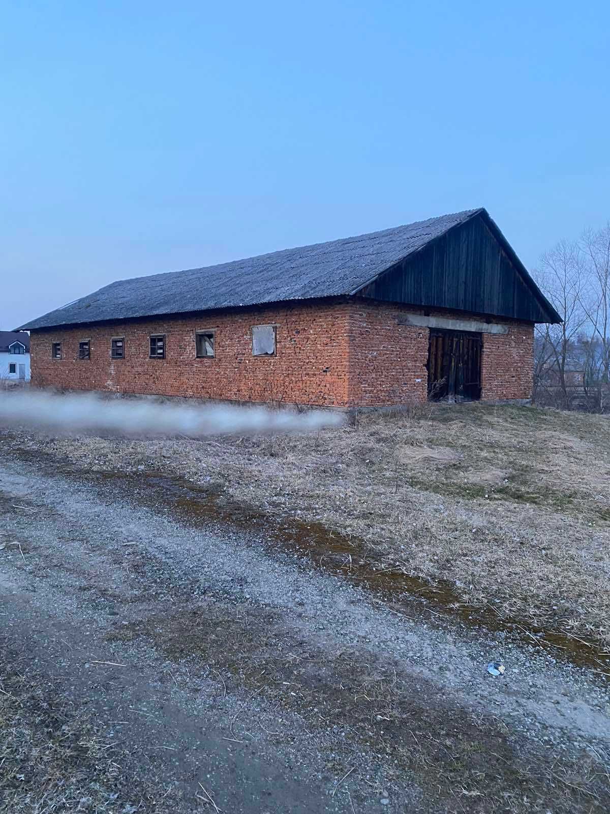 Здаю/оренда господарський двір,земля,будиночки та складські приміщення