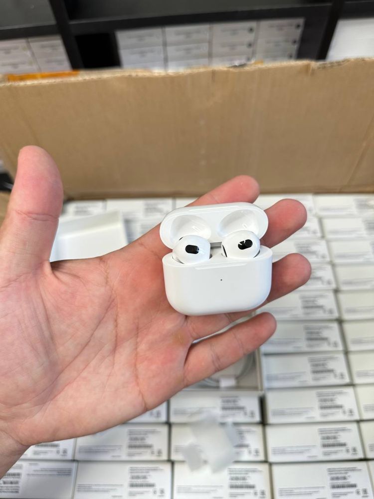 AirPods 3, навушники з кейсом і подарунковим чохлом