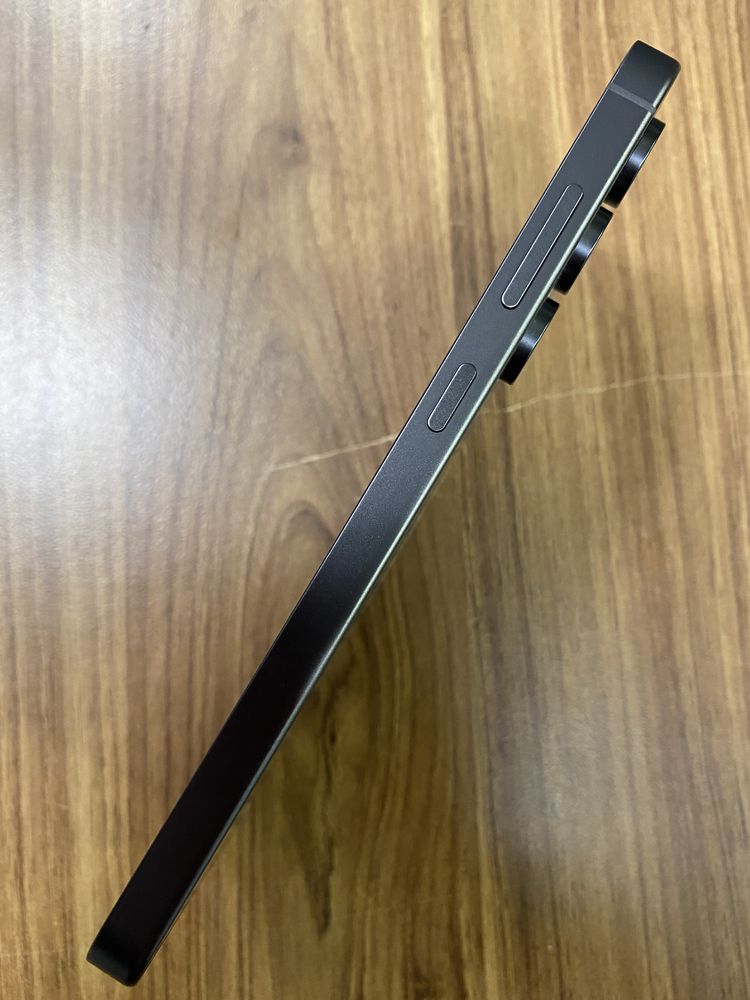 Samsung S24 FE 8/128 gb