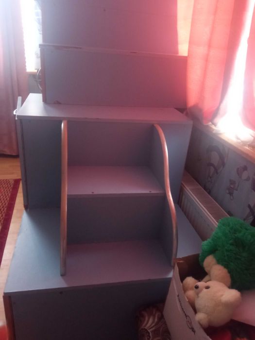 Продаємо ліжко горище в хорошому стані.