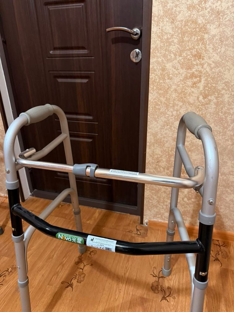 Ходунки ни разу не использовались НОВЫЕ