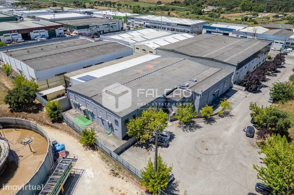 Armazém  Venda em Romeira e Várzea,Santarém