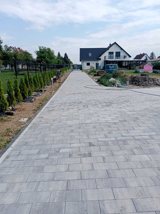 Usługi brukarskie, prace ziemne, 
Usługi  Minikoparka, Ładowarką