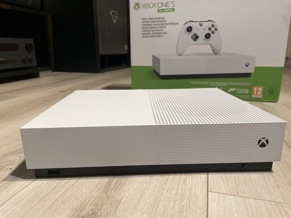 XBOX ONE S All Digital 1TB (pełen zestaw)