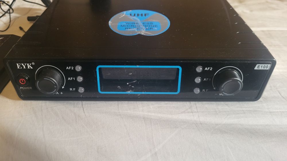 Zestaw bezprzewodowych mikrofonów EYK 100 + NOWE MIKROFONY NAUSZNE