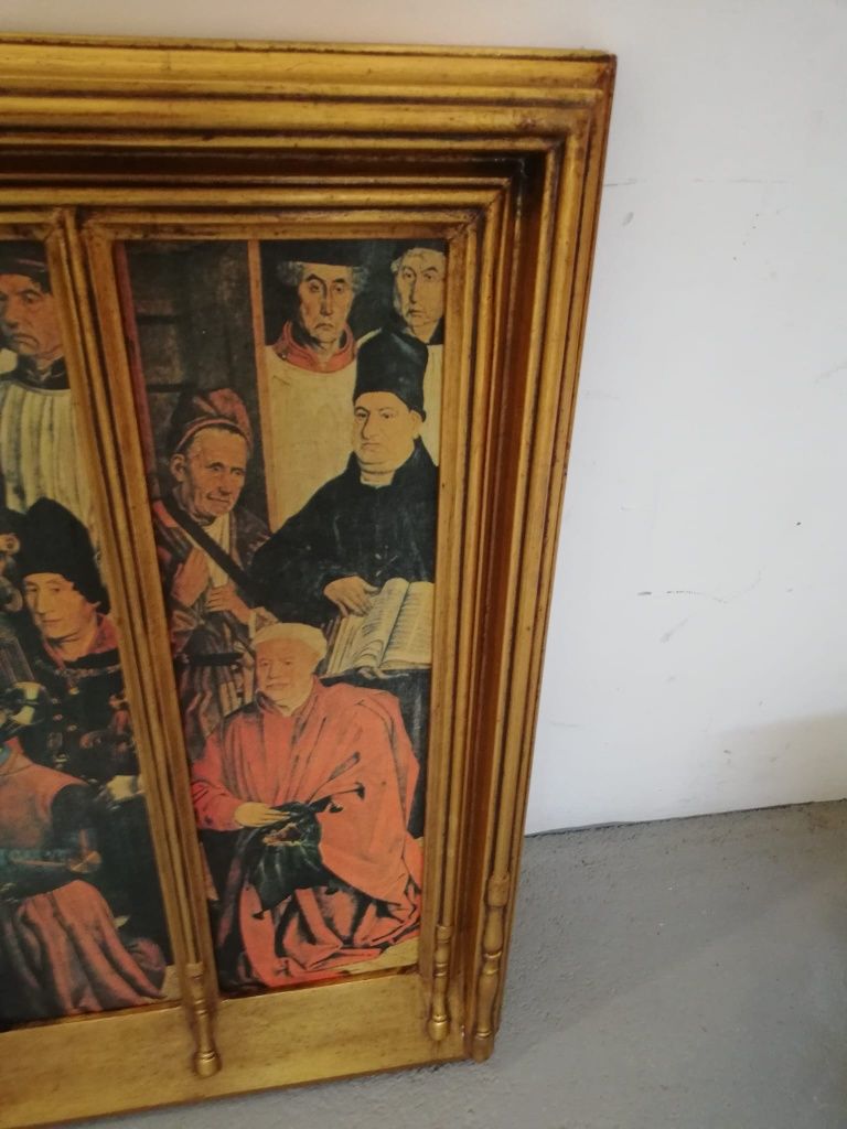 Quadro com moldura dourada