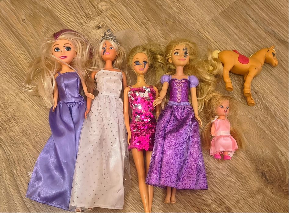 Domek dla lalek +lalki + helikopter Barbie